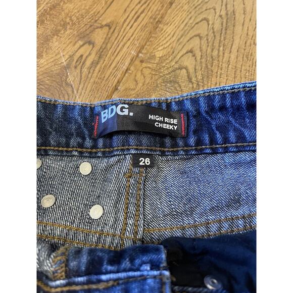 BDG Urban Outfitters Denim High Rise Cheeky Studded Cutoff Shorts Women's Sz 26 - Picture 2 of 8
